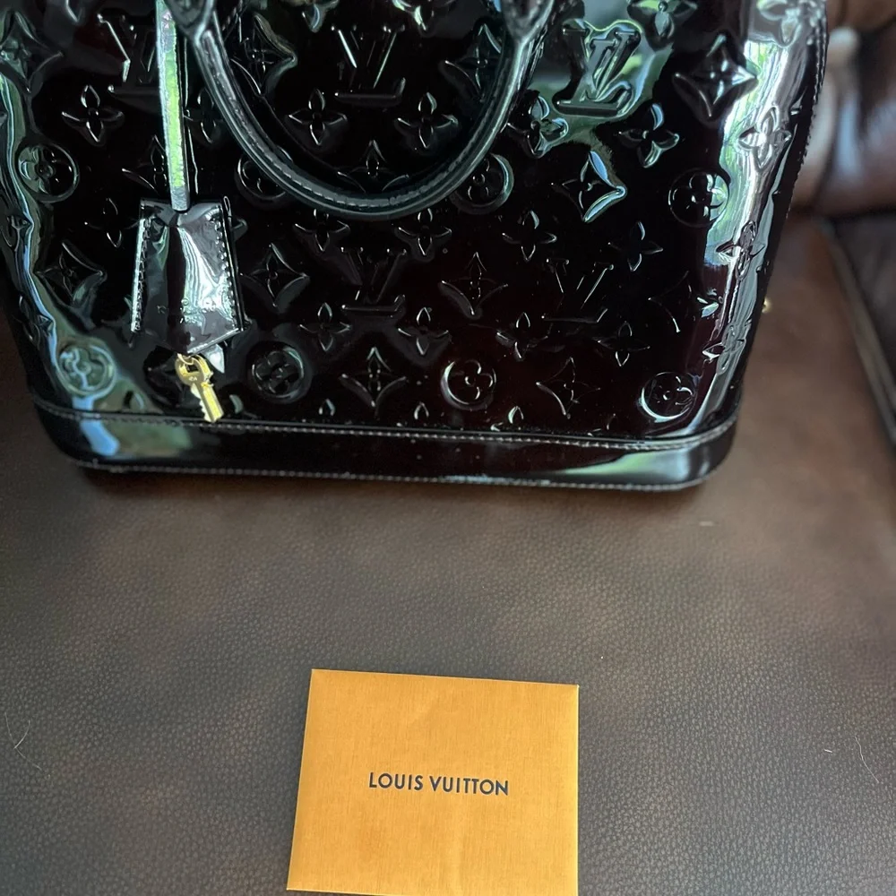 Louis Vuitton Alma BB Monogram in burgundy patent leather doctor bag - Picture 7 of 7